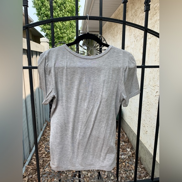 Grey lace t-shirt - Picture 3 of 3